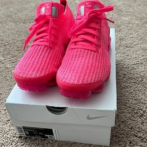 Nike Vapormax Flyknit (Highlighter Pink) Women (Size 9)